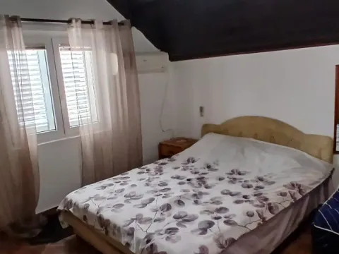 Izdavanje, garsonjera, 30m², Radanovići, Kotor - image 6