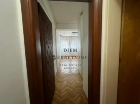 Izdavanje, jednosoban stan, 33m², Centar, Podgorica - image 5