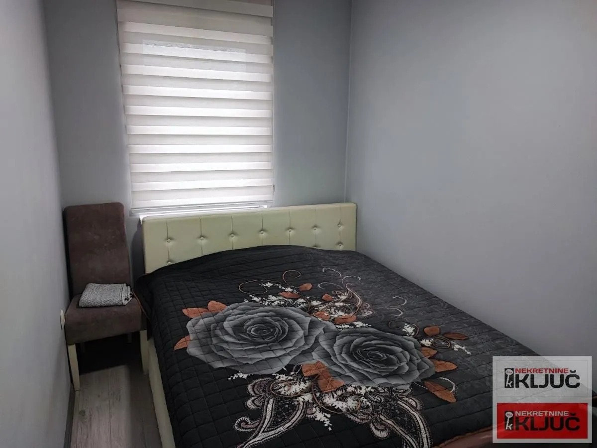 Prodaja, trosoban stan, 68m², Vidovdansko naselje, Novi Sad Sve Podlokacije
