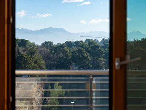 Rent, three bedroom apartment, 204m², Kod Capital Plaze, Podgorica - image 29