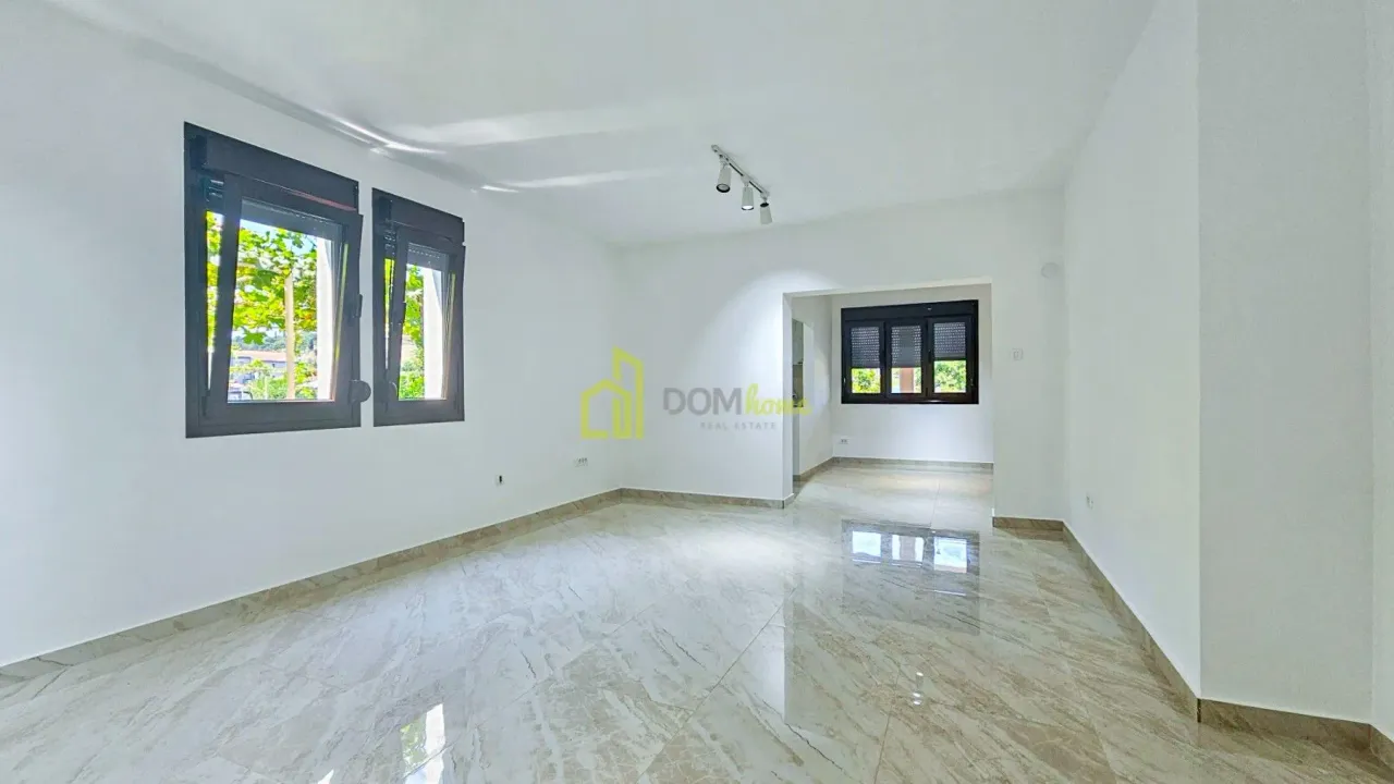 Izdavanje, poslovni prostor, 100m², Masline, Podgorica