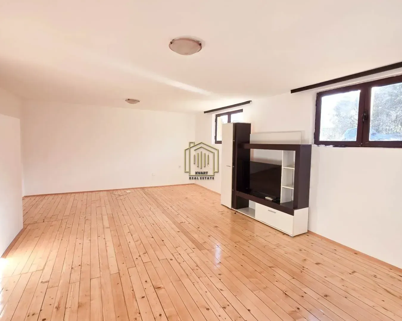 Prodaja, kuća, 350m², Zlatica, Podgorica