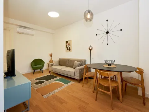 Sale, one bedroom apartment, 50m², Bečići, Budva - image 1