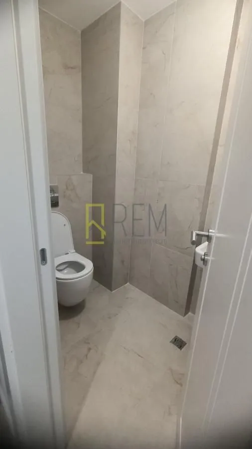 Prodaja, trosoban stan, 110m², Tološka šuma, Podgorica
