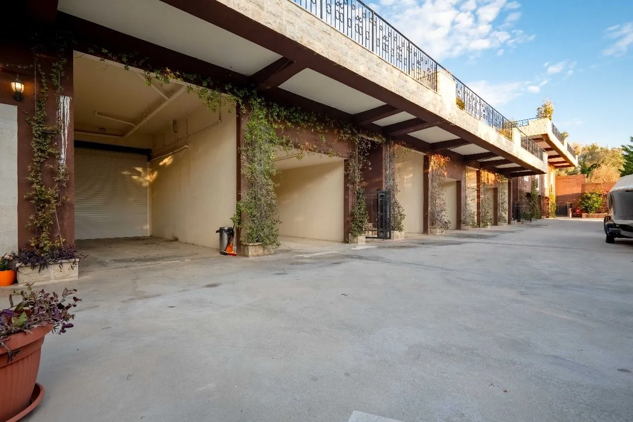 Rent, house, 150m², Reževići, Budva