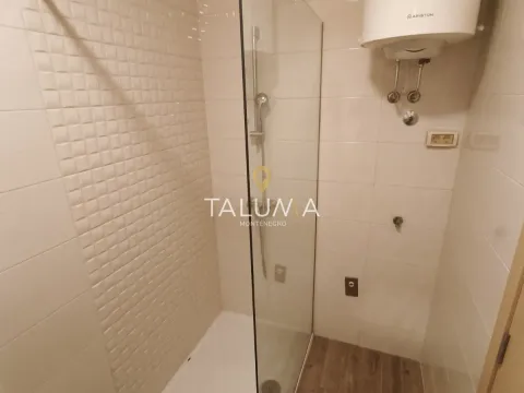 Izdavanje, jednosoban stan, 47m², City Kvart, Podgorica - image 5