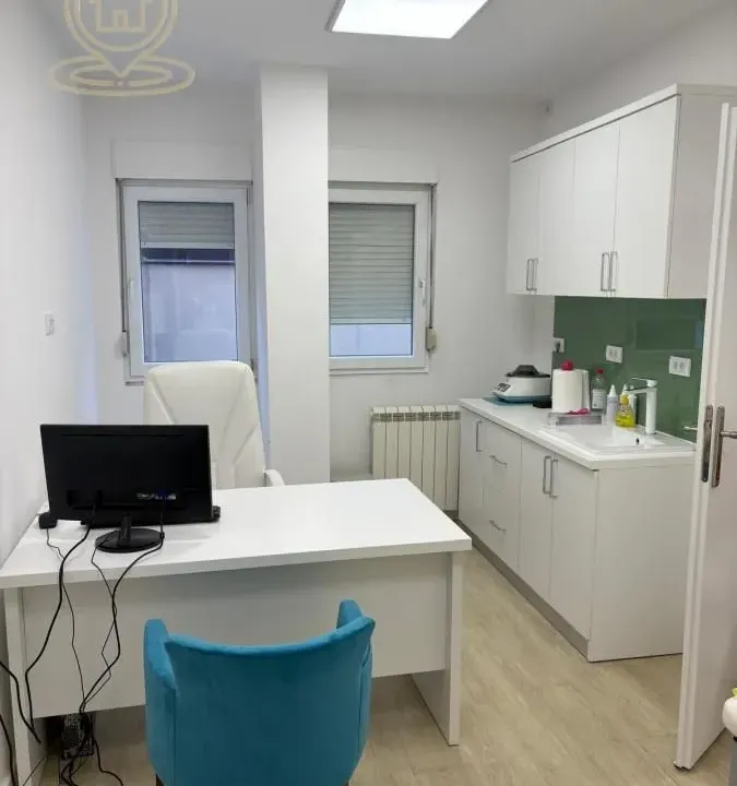 Izdavanje, poslovni prostor, 68m², Voždovac Sve Podlokacije, Beograd