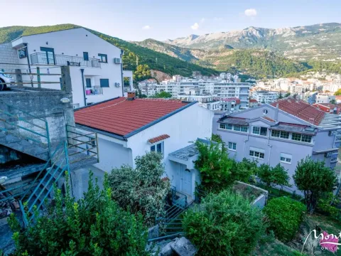 Prodaja, kuća, 215m², Budva, Crna Gora - image 2