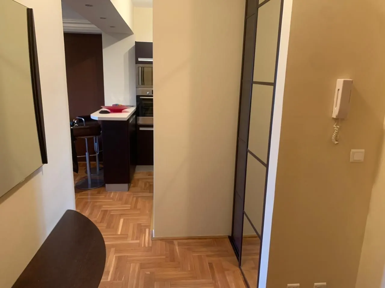 Izdavanje, trosoban stan, 64m², Preko Morače, Podgorica