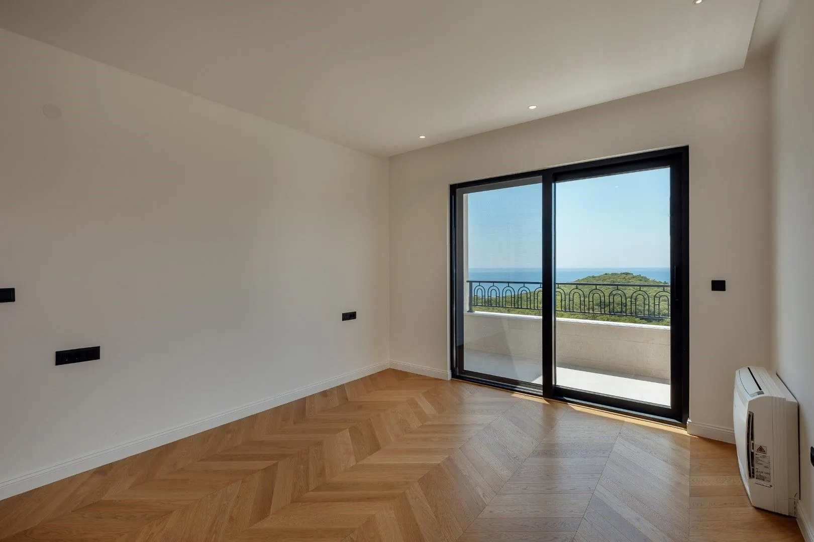 Sale, house, 318m², Reževići, Budva