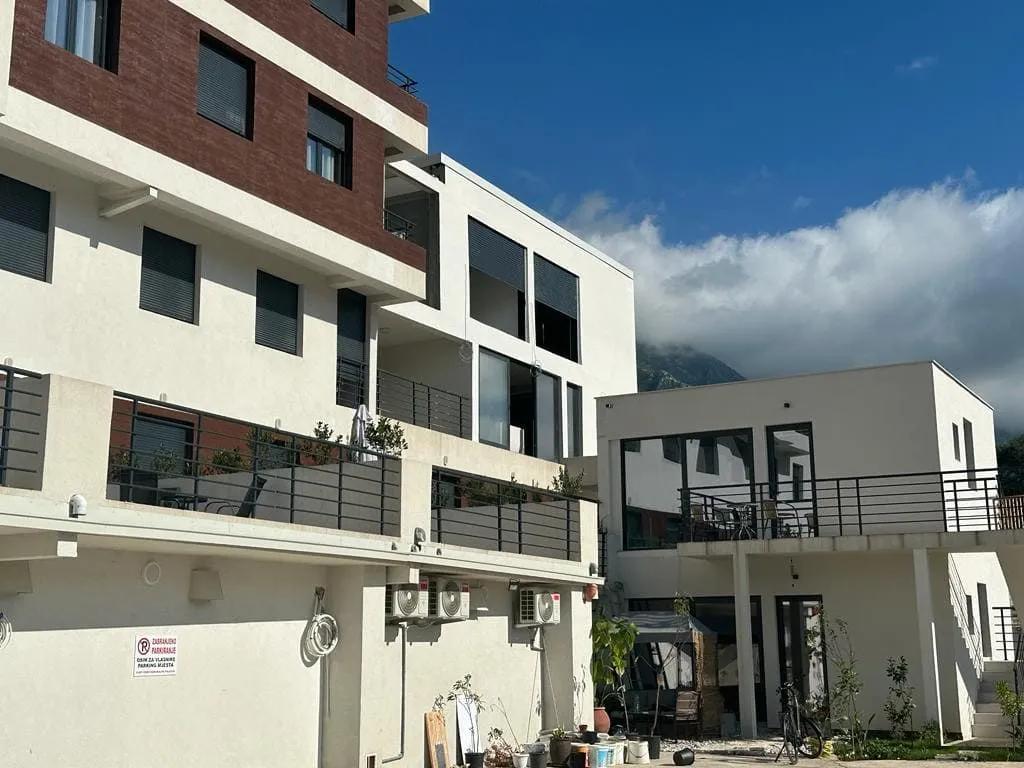 Sale, apartment, 46m², Dobrota, Kotor