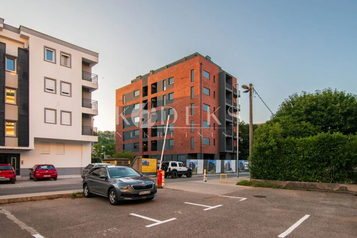 Sale, four bedroom apartment, 220m², Vezirov Most, Podgorica