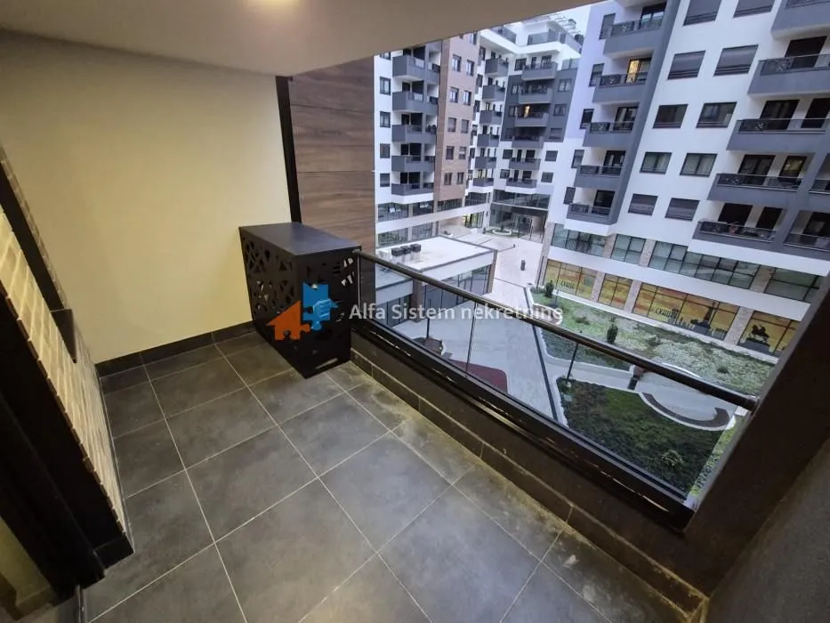 Izdavanje, trosoban stan, 95m², Trošarina, Voždovac Sve Podlokacije