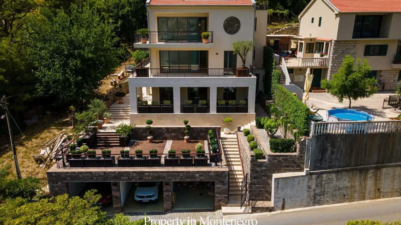 Prodaja, kuća, 520m², Muo, Kotor