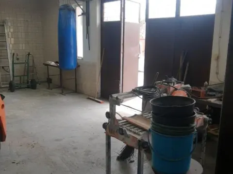 Izdavanje, poslovni prostor, 140m², Zemun Sve Podlokacije, Beograd - image 4