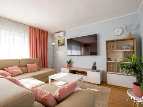 Prodaja, dvosoban stan, 110m², Centar, Tivat - image 4