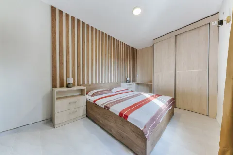 Prodaja, kuća, 250m², Utjeha, Bar - image 8