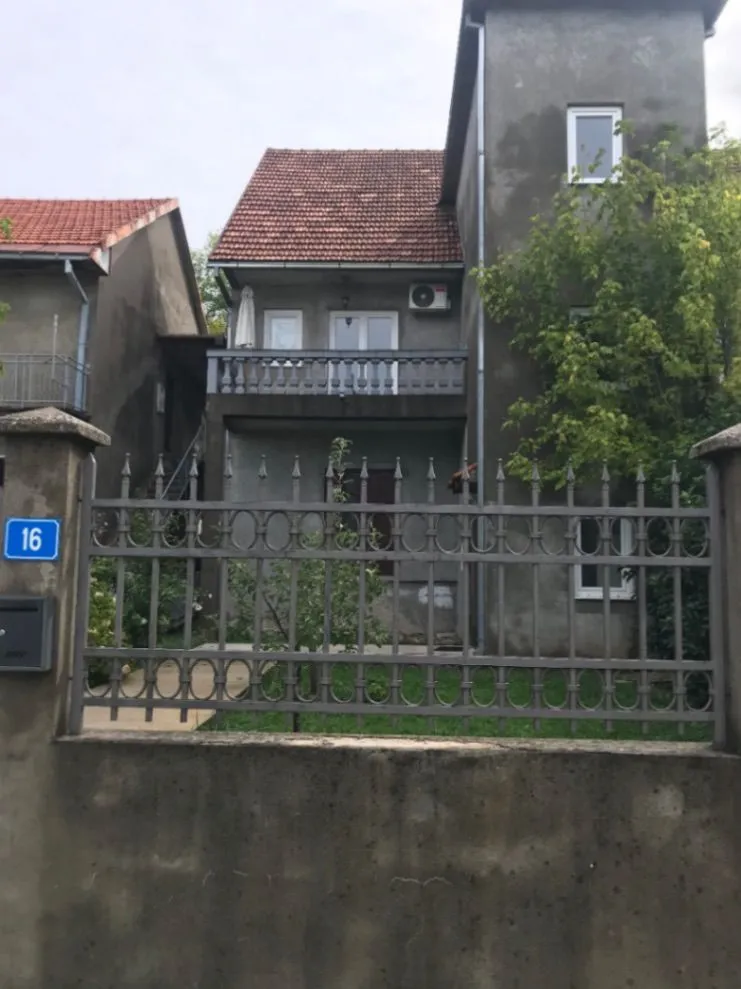 Prodaja, kuća, 486m², Centar, Cetinje