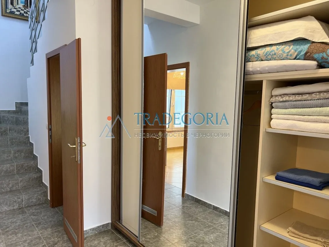 Prodaja, dvosoban stan, 132m², Bar, Crna Gora