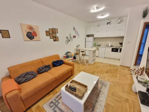 Rent, one bedroom apartment, 47m², Bečići, Budva - image 23