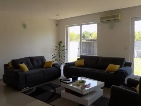 Sale, house, 327m², Ćuprija, Srbija - image 9