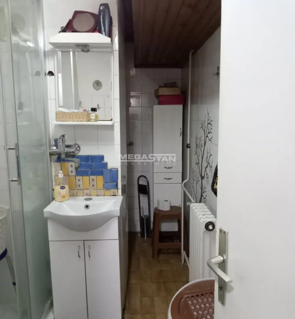 Prodaja, četvorosoban stan, 104m², Zvezdara Sve Podlokacije, Beograd