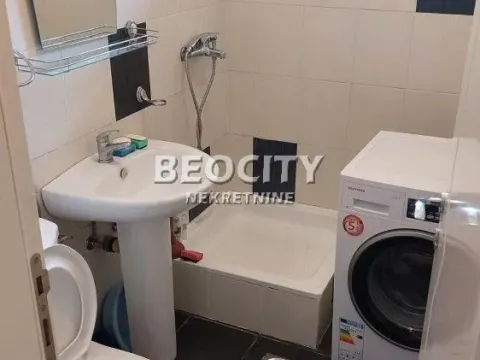 Izdavanje, trosoban stan, 65m², Centar, Novi Sad - image 12