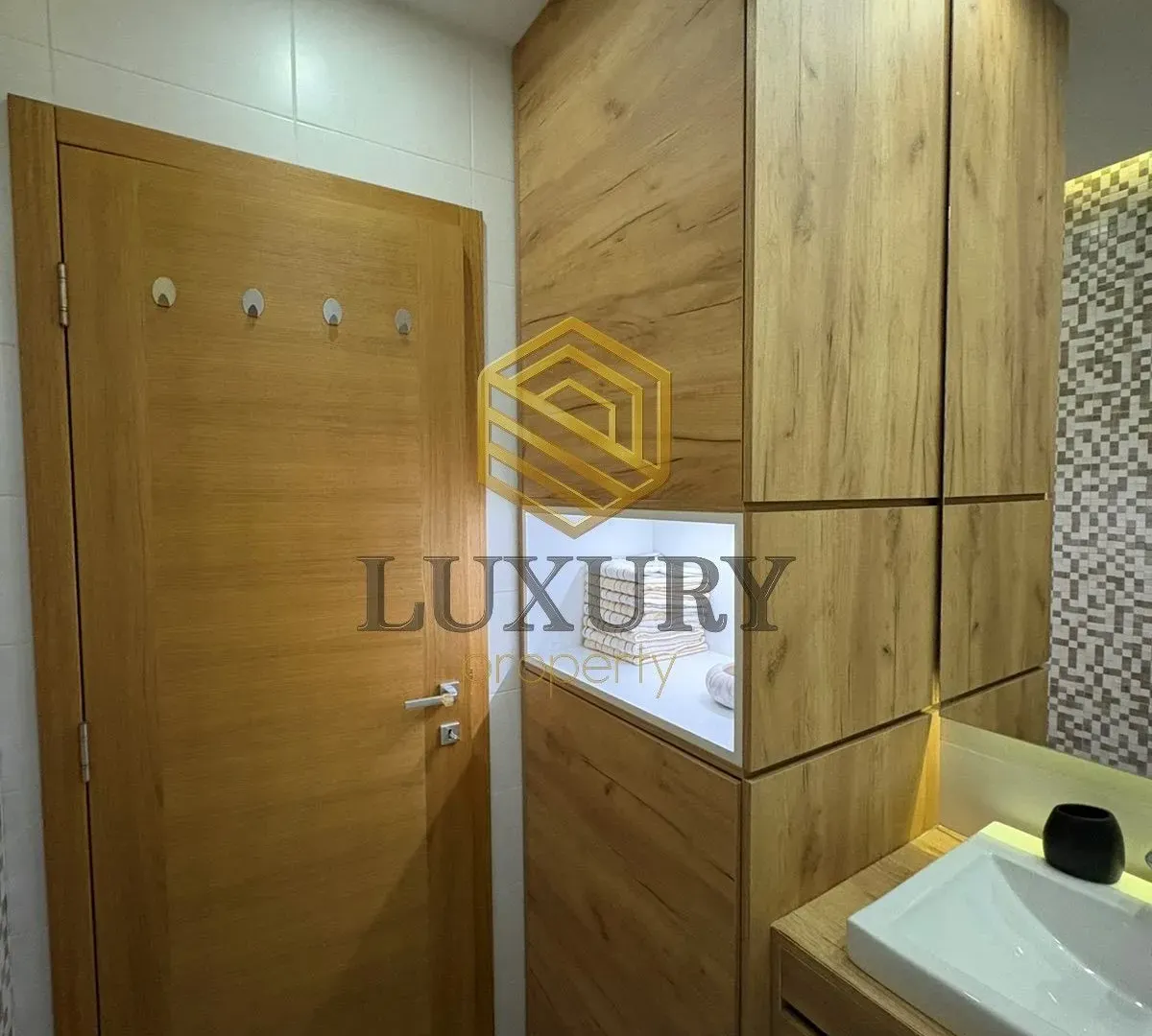 Izdavanje, garsonjera, 33m², City Kvart, Podgorica