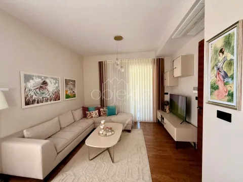 Izdavanje, stan, 65m², Tivat, Crna Gora - image 3