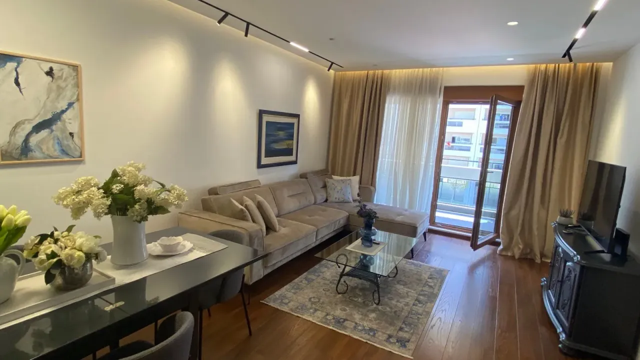 Izdavanje, stan, 77m², Master Kvart, Podgorica