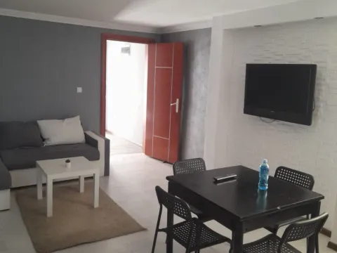Izdavanje, stan, 65m², Obrenovac, Beograd - image 1