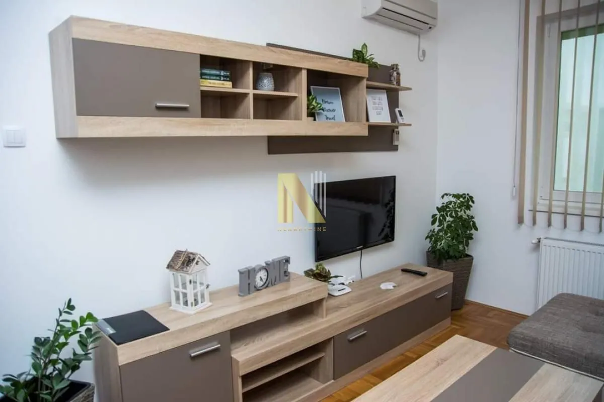 Izdavanje, jednosoban stan, 36m², Centar, Subotica