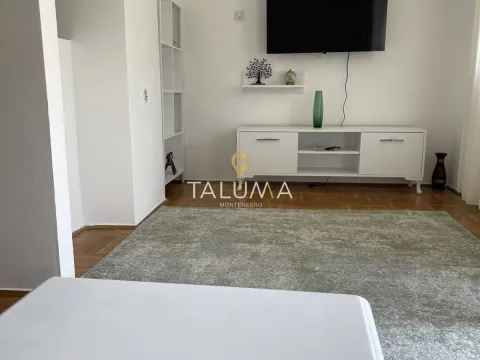 Sale, two bedroom apartment, 141m², Stari Aerodrom, Podgorica - image 11