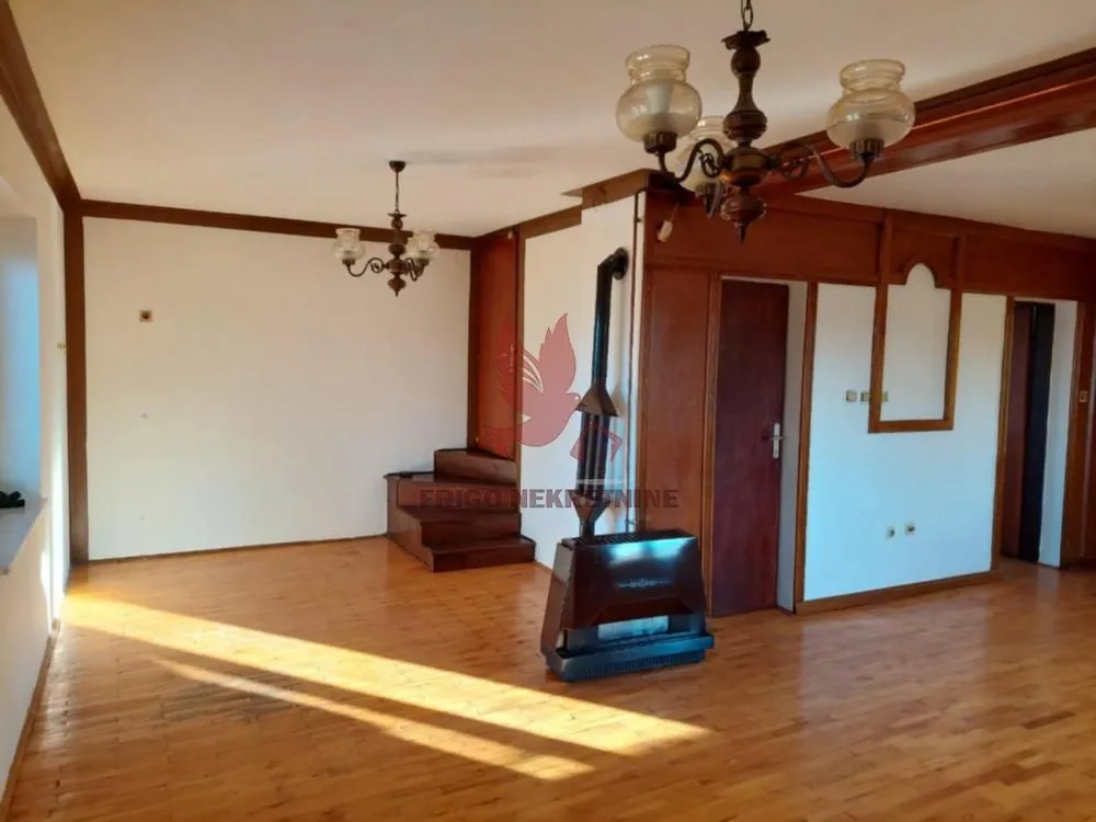 Sale, house, 160m², Medjulužje, Mladenovac