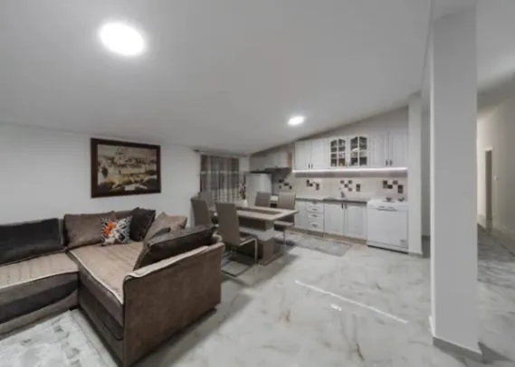 Rent, one bedroom apartment, 85m², Škaljari, Kotor