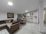 Rent, one bedroom apartment, 85m², Škaljari, Kotor - image 1