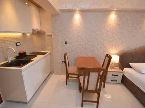 Prodaja, stan, 45m², Herceg Novi, Crna Gora - image 6