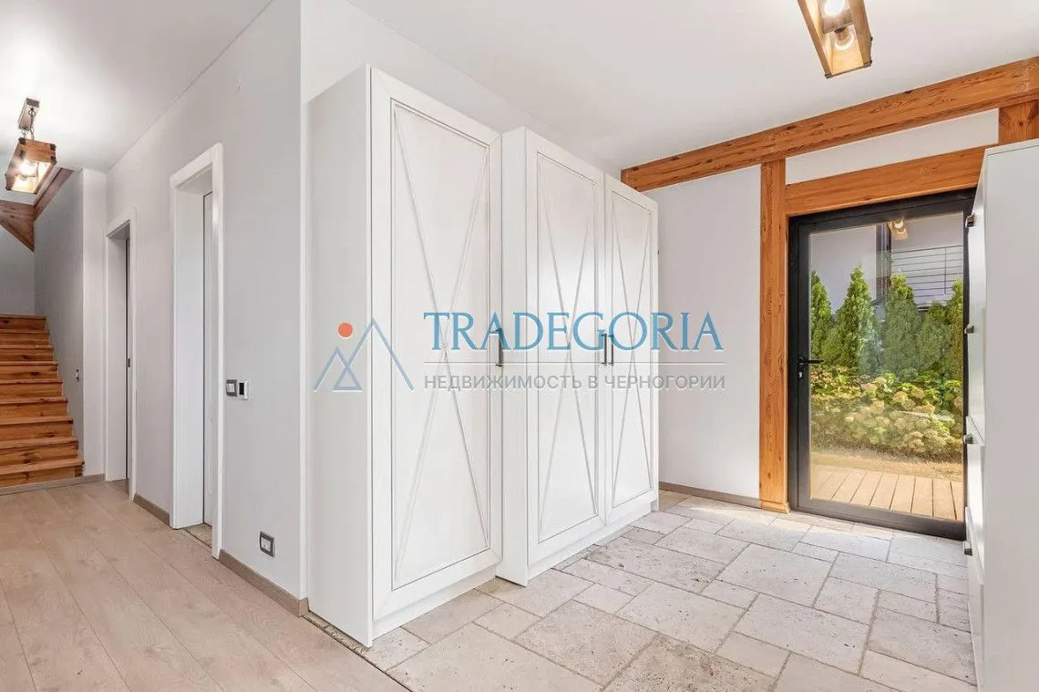Prodaja, kuća, 220m², Tivat, Crna Gora