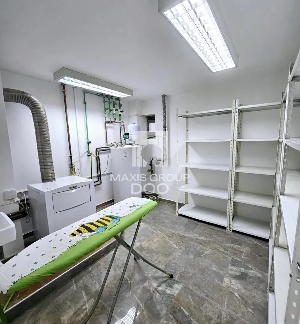 Izdavanje, kuća, 303m², Košutnjak, Beograd