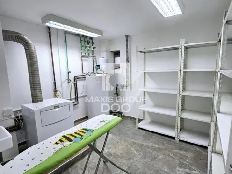 Izdavanje, kuća, 303m², Košutnjak, Beograd - image 20