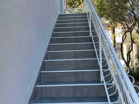 Izdavanje, jednosoban stan, 70m², Dumidran, Tivat - image 15