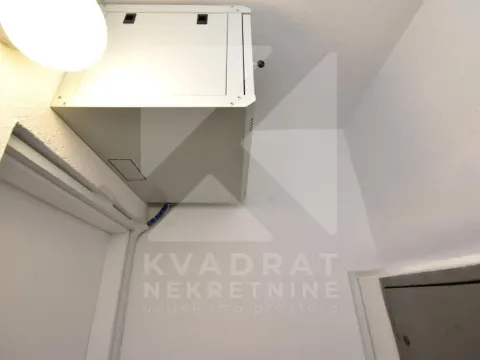 Izdavanje, poslovni prostor, 19m², Blok 5, Podgorica - image 7