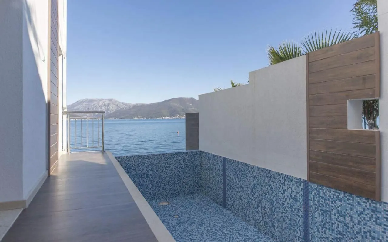 Sale, house, 350m², Krašići, Tivat
