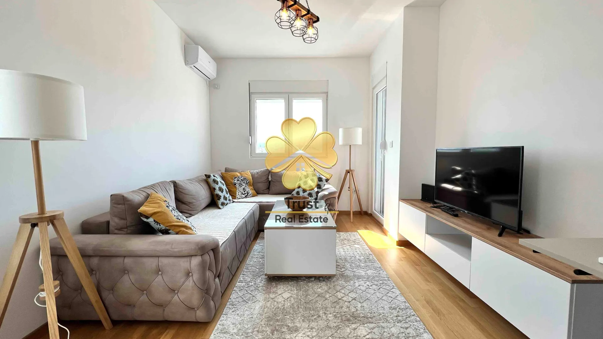 Izdavanje, jednosoban stan, 48m², Stari Aerodrom, Podgorica