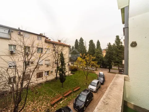 Izdavanje, dvosoban stan, 75m², Centar, Podgorica - image 14