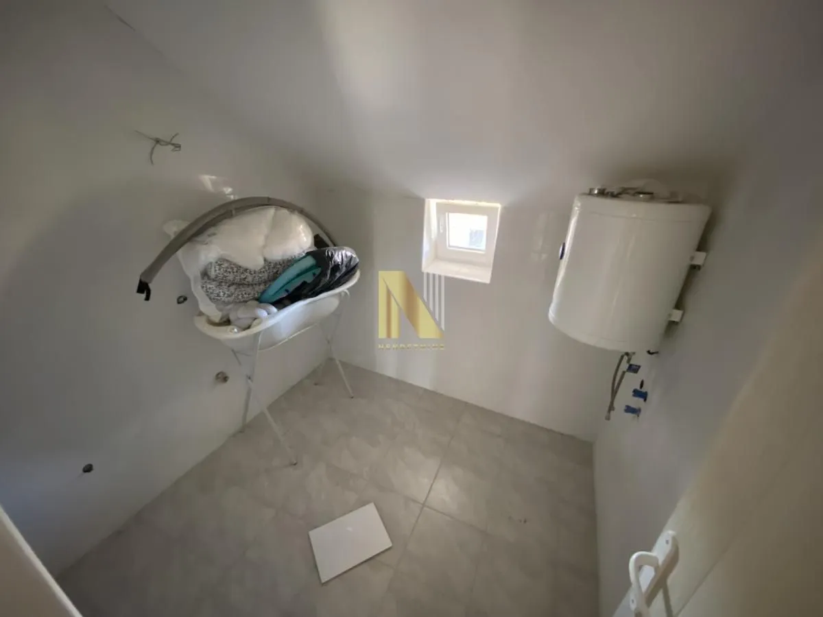 Prodaja, kuća, 224m², Kać, Novi Sad Sve Podlokacije
