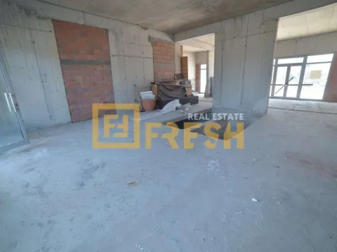 Sale, office space, 172m², Tološi, Podgorica - image 9