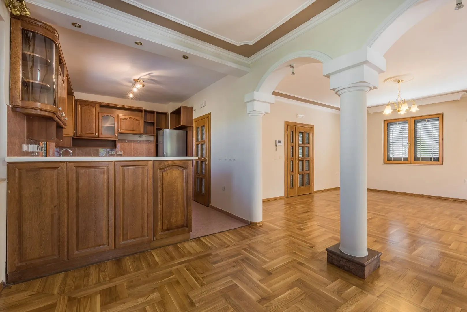 Rent, house, 370m², Zabjelo, Podgorica