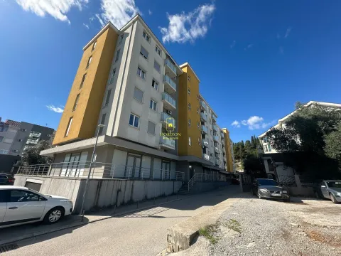 Sale, two bedroom apartment, 65m², Ljubović, Podgorica - image 13