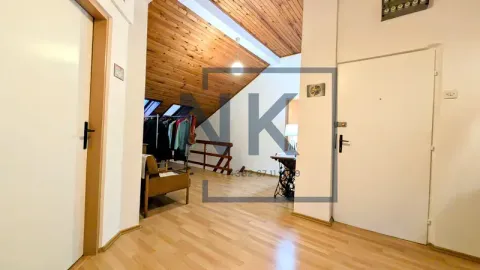 Prodaja, četvorosoban stan, 140m², Centar, Podgorica - image 15